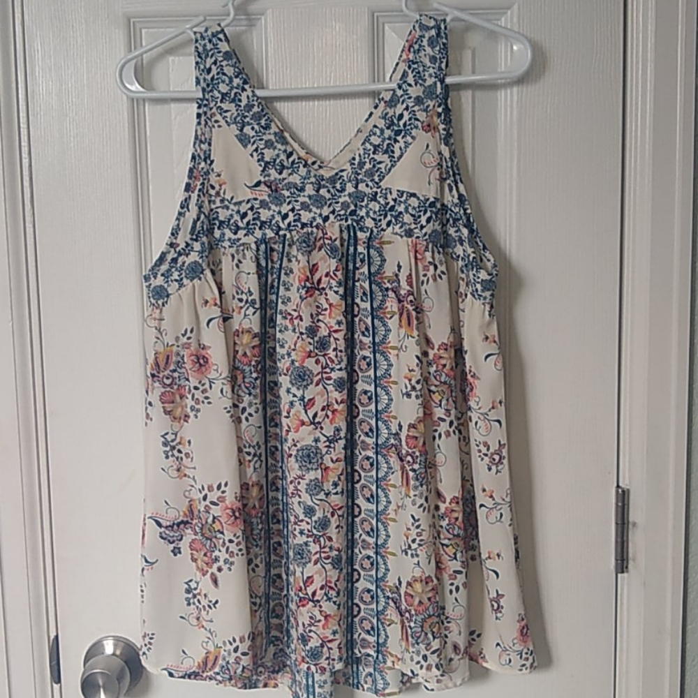 Knox Rose V-Neck Loose Tank